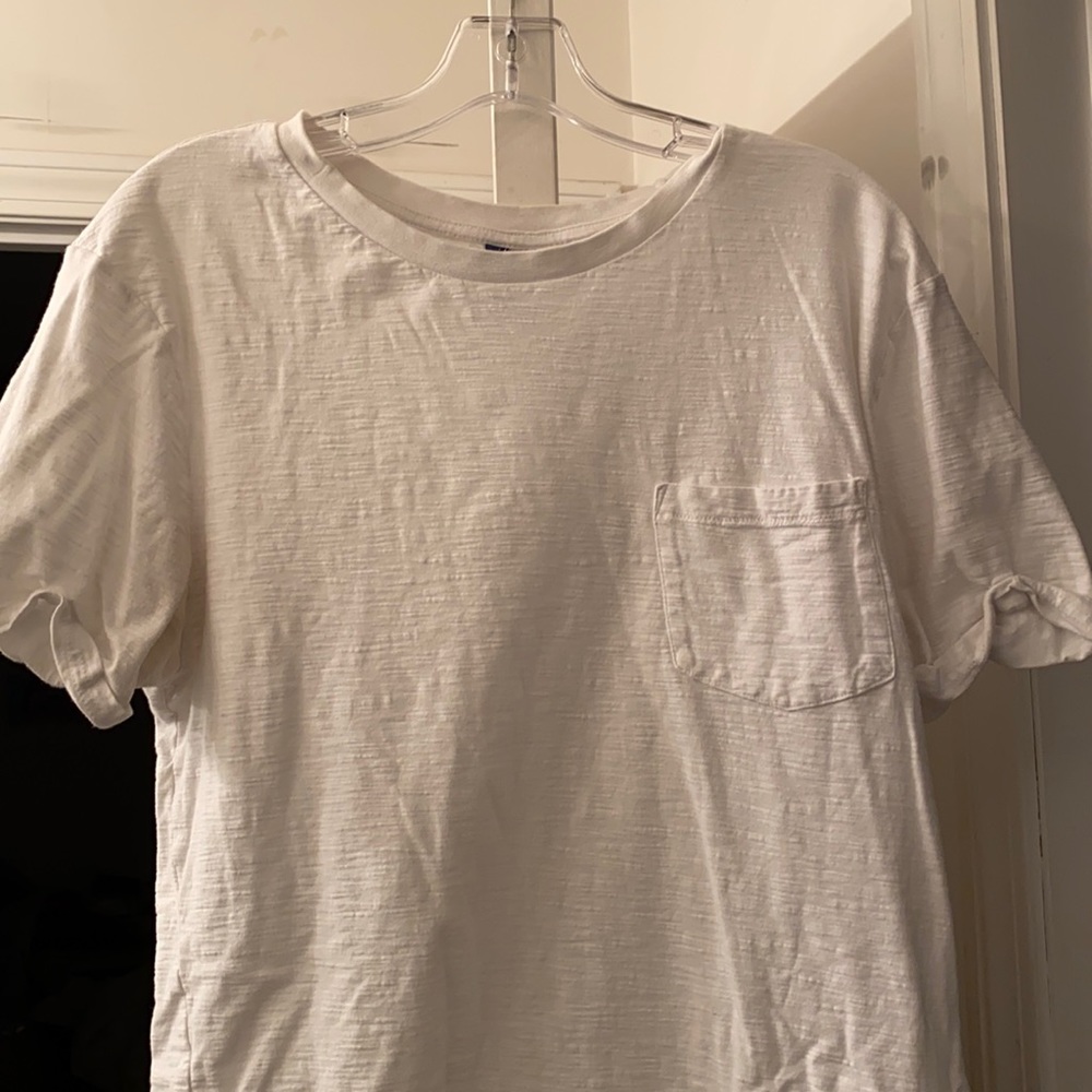 H&M shirt sleeve pocket white tee